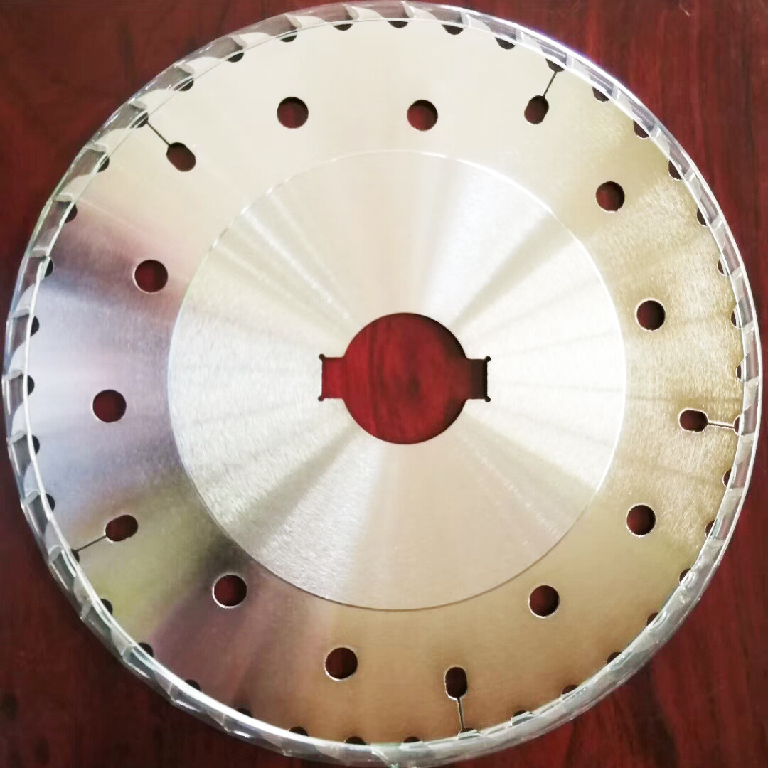 多片锯锯片应该什么时候修磨？